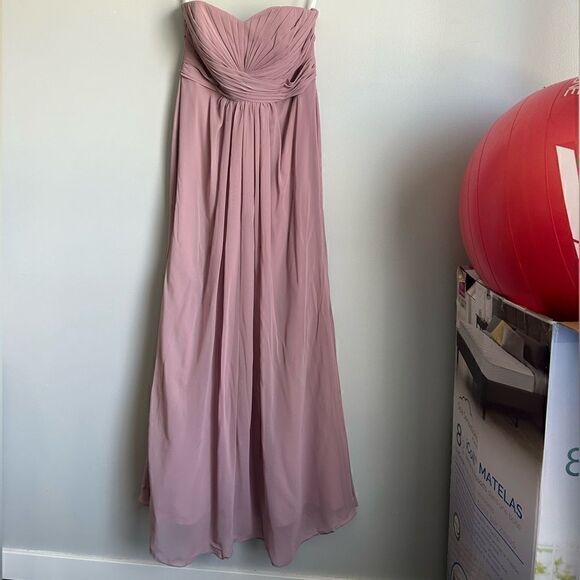NWT David’s Bridal Strapless Chiffon Gown in Quartz - Picture 3 of 13
